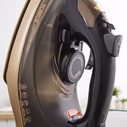 Tower T22022GLD Ceraglide 2800W 360 Cordless Steam Iron Black and Gold - Additional view 6