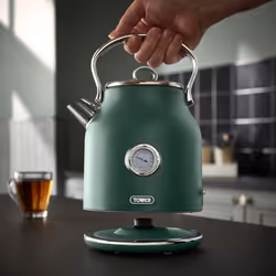 Tower Renaissance Kettle & 4 Slice Toaster Forest Green