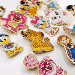 CRAFT Buddy Disney Crystal Art Pin Badge - Blind Bag