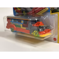 Hot Wheels Road Bandit HW Art Cars 1:64 GRY31M521 B1