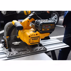 Dewalt DCS520T2 54v XR FLEXVOLT Cordless Plunge Saw 165mm 2x 6.0ah 1m Guide Rail