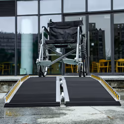 HOMCOM Folding Aluminium Wheelchair Ramp 152x73cm 272KG Capacity for Home