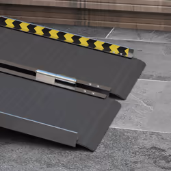HOMCOM Folding Aluminium Wheelchair Ramp 122x73cm 272KG Capacity for Home - Additional view 4