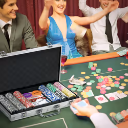 SPORTNOW 500-Piece Poker Chips Set w/ Mat, Aluminium Case, Two Decks of Cards