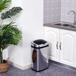 HOMCOM 30L Automatic Kitchen Bin with Lid and Infrared Motion Sensor Silver