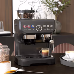 HOMCOM Espresso Machine, Bean Grinder & Steam Wand, 15 Bar Pressure, Black