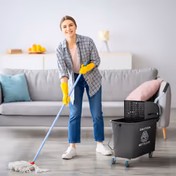 HOMCOM 20L Mop Bucket with Wringer Handle on Wheels for Floor Cleaning Black