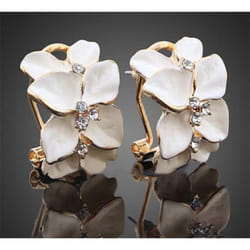 Fashion Style Elegant Crystal Gardenia Stud Earrings Ear Buckle for Women