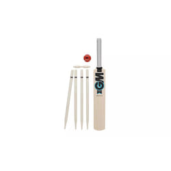 Gunn And Moore Diamond Cricket Set