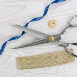 Tonic Studios Forged Fabric Scissors - 1825e