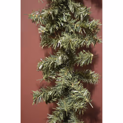 Pack of 4 x 2.7m (9ft) x 20cm Canadian Pine Christmas Garland Plain Green