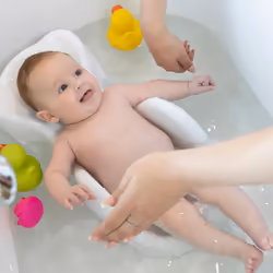 WarmWave Baby Bath Support Seat - Suitable from Newborn - with Anti-Slip Suction Cups 0-6 Months - White
