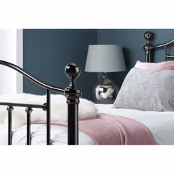 Vetle Double Bed