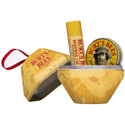 Burt's Bees A Bit of Burt's Bees 2 Piece Moisturising Gift Set - 1 x 100% Natural Origin Beeswax Lip Balm with Vitamin E and Peppermint (4.25 g) and 1