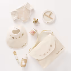 Le Toy Van Dolls Nursing Kit and Bag - Additional view 3