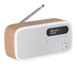 View Quest VQDEXTEROK radio Personal Analog Oak