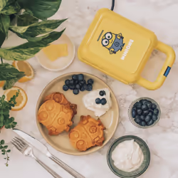 Minions Waffle Maker