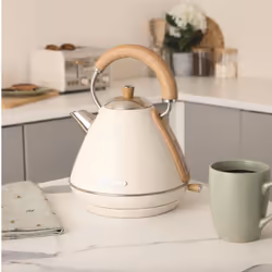 Hamilton Beach, Scandi Pyramid Electric Kettle, Matte Cream, 1.7L, HBK02MC
