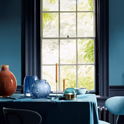 Crown Matt Paint Emulsion Walls & Ceilings 2.5L - Teal