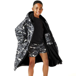 Regatta Kids Spirit Of Adventure Hooded Waterproof Warm Drying Changing Robe - 5-9 Yrs, Black Camo/Black