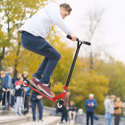 HOMCOM Stunt Scooter Entry Level Tricks Scooter for 14+ Beginners - Red