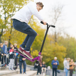 HOMCOM Stunt Scooter Entry Level Tricks Scooter for 14+ Beginners - Purple