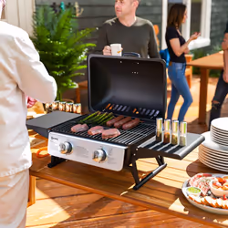 Outsunny Portable Tabletop Gas Barbecue Grill with Thermometer, Black