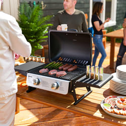 Outsunny Portable Tabletop Gas Barbecue Grill with Thermometer, Black