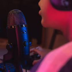 Blue Microphones Yeti X Professional USB Microphone for Gaming, Streaming and Podcasting