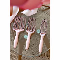 Fingerbrush Care Iconic - Medium - Pastel Pink - Detangling Hairbrush with Boar & Nylon Bristles for Ultimate Shine & Smooth Styling - Additional view 3