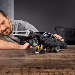LEGO Technic Fast & Furious Dom's Dodge Charger 42111 - Additional view 4