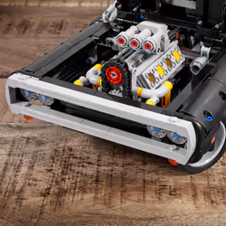 LEGO Technic Fast & Furious Dom's Dodge Charger 42111 - Additional view 5