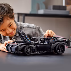 LEGOÂ® Technic 42127 The Batman Batmobile