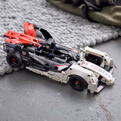 LEGOÂ® Technic 42137 Formula E Porsche 99X Electric - Additional view 5