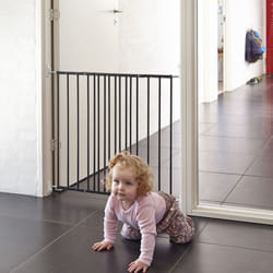 Safetots Extending Metal Gate 62.5cm-106.8cm - Black
