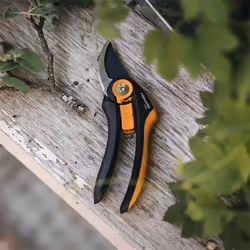 Fiskars Plus SmartFit P541 pruning shears Bypass Black, Orange
