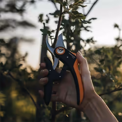 Fiskars Plus PowerLever P721 pruning shears Bypass Black, Orange - Additional view 2