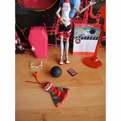 Monster High Ghoulia Yelps Physical deaducation by Mattel