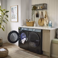 Hisense WF7S1247BB washing machine Front-load 12 kg 1400 RPM Black - Additional view 4