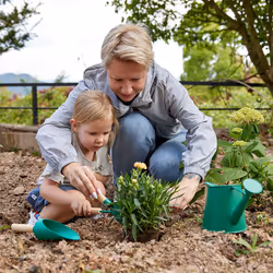 Hape Gardening Tool Set - Additional view 4