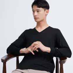 Uniqlo Japan HeaTTech V Neck T  9 4 sleeVes - 09 BLACK/S