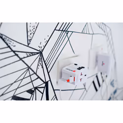 Skross MUV USB power plug adapter Universal White