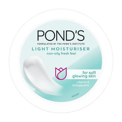 POND'S Light Face Moisturizer with VitaminE for Soft Skin SPF 15 200ml