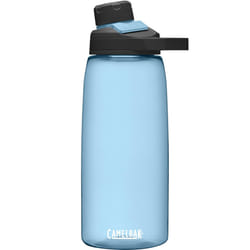 CAMELBAK Chute Mag Everyday Water Bottle - BPA Free - Leak-proof Design - Magnetic Cap - 1 Litre, True Blue