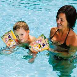 Toys - BABY SHARK Arm Bands - Children's Safety Armrests - PVC Material - Suitable for children from 2 to 6 years with weight 6-20 kg - 16933