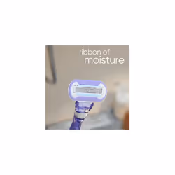 Venus Deluxe Smooth Swirl Razor Blades Women, Pack of 3 Razor Blade Refills, Lubrastrip with A Touch of Vitamin E, SkinCushion Helps Protect From