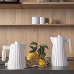 Alessi PlissÃ© MDL06/1WUK - Electric Kettle in Thermoplastic Resin, English Plug 2400W, 100 cl, White