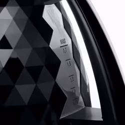 De’Longhi Brillante electric kettle 1.7 L Black