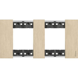 Legrand BTKA4802M2ZW wall plate/switch cover