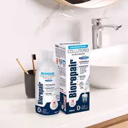 4 Actions With Antibacterial Mouthwash - Additional view 4
